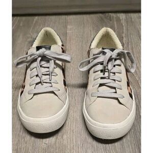 Scoop Women's Leopard Print Sneakers Size 8‎